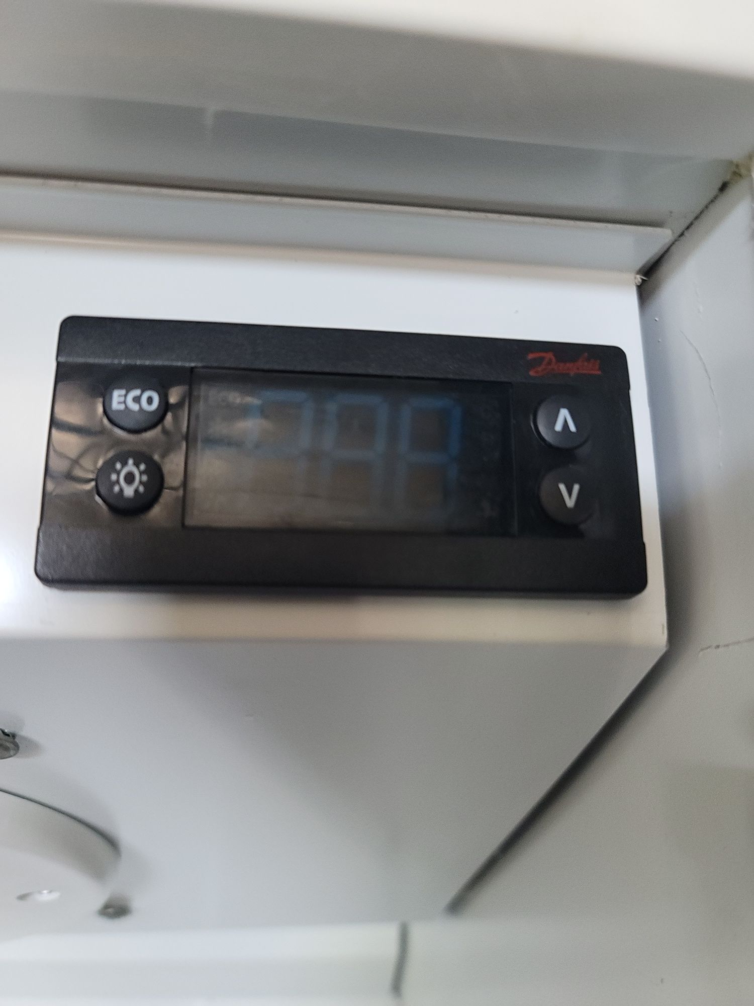 Witryna Chłodnicza SLIM 45cm 200cm DANFOS UBC LED