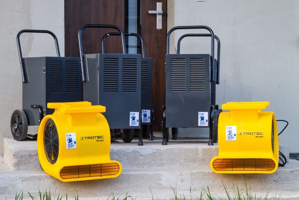 Osuszanie posadzek tynków Osuszacz powietrza Osuszanie ścian Pomiar