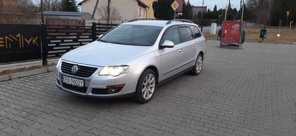 Volkswagen Passat B6 2.0 TDI 8V Klimatyzacja Xenon Navigacja Tempomat
