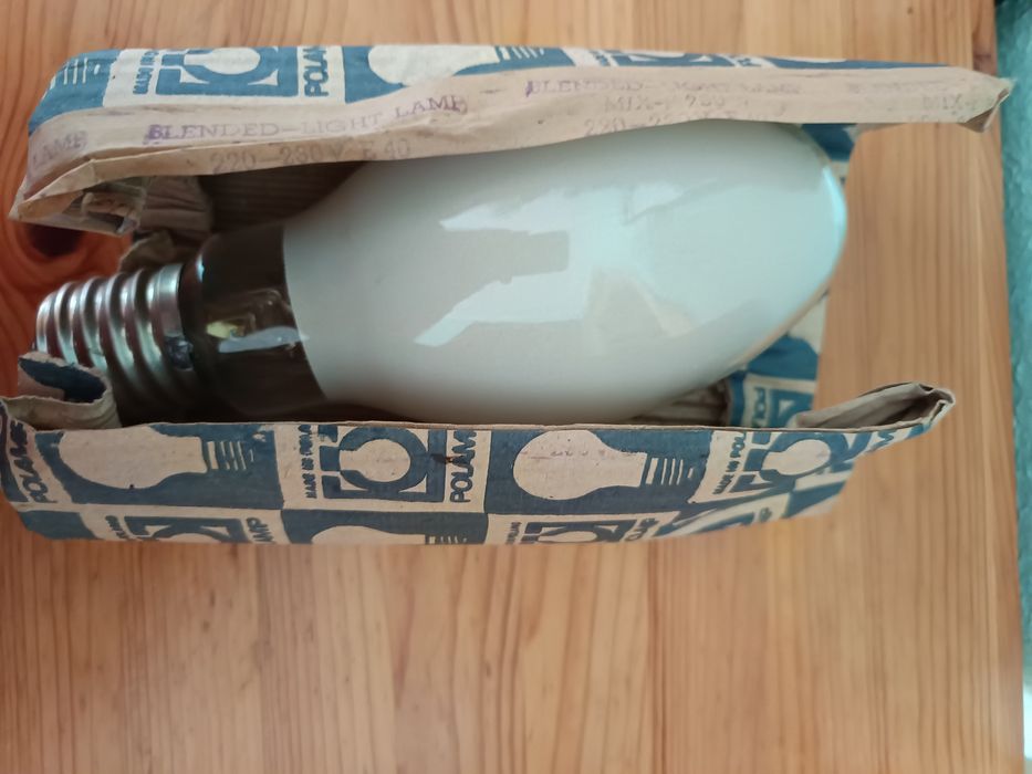 Żarówki sodowe lub rtęciowe