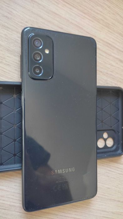 Samsung Galaxy M52 5G 6/128 120Hz 6,7"