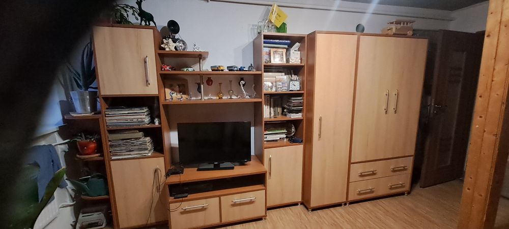 Tanio sprzedam komplet mebli w dobrym stanie cena około 600 zł