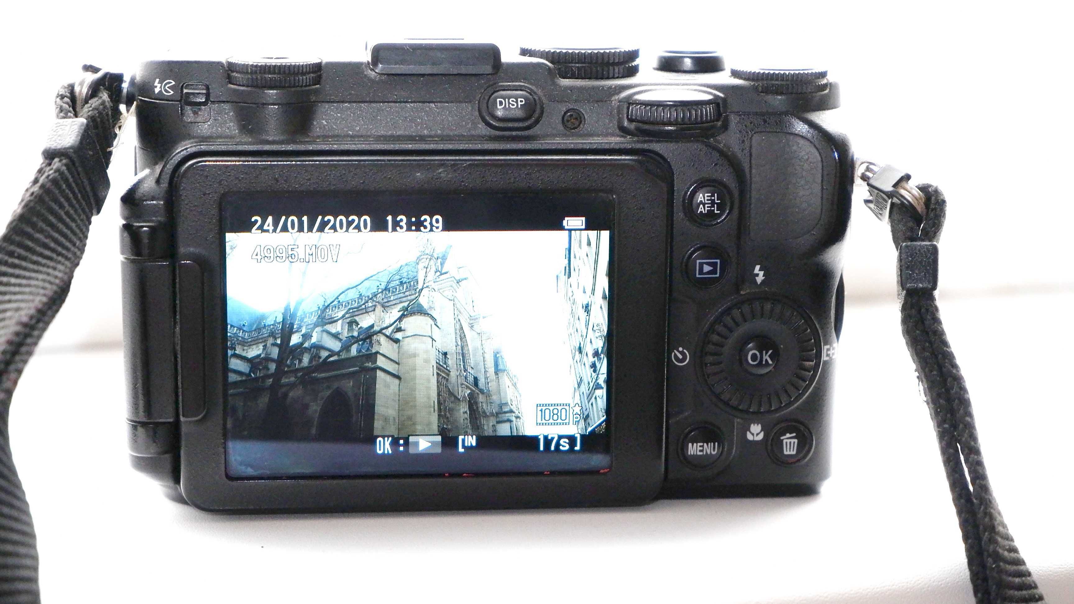 Nikon Coolpix P7700