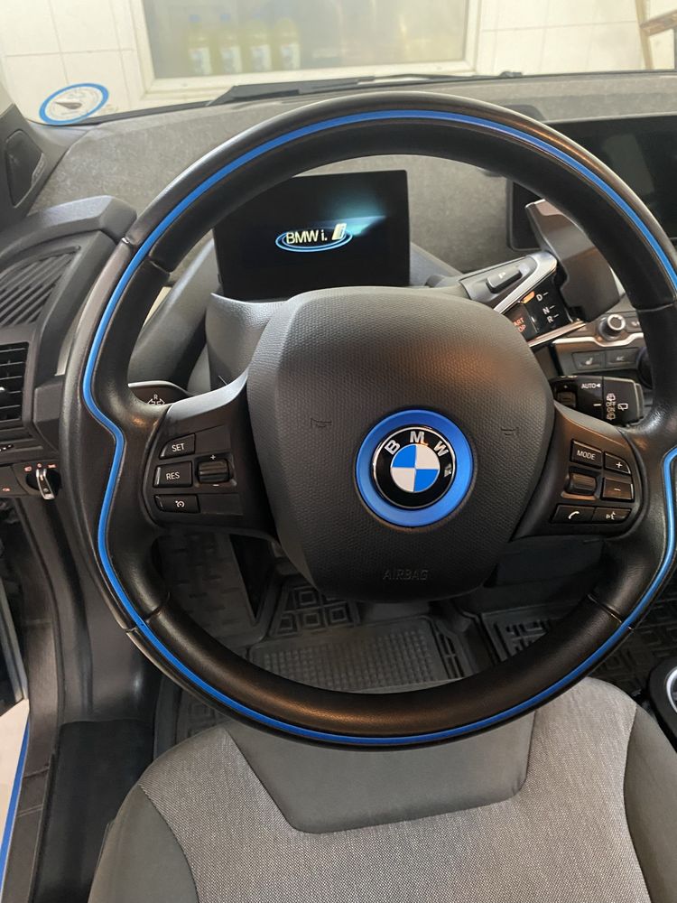 Продам BMW i3