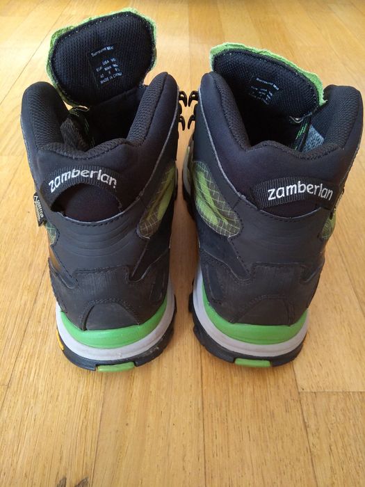 Черевики трекінгові