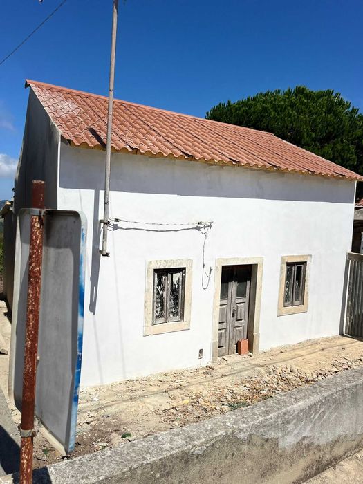 Moradia Independente com terreno no Gaio - Vimeiro Alcobaça