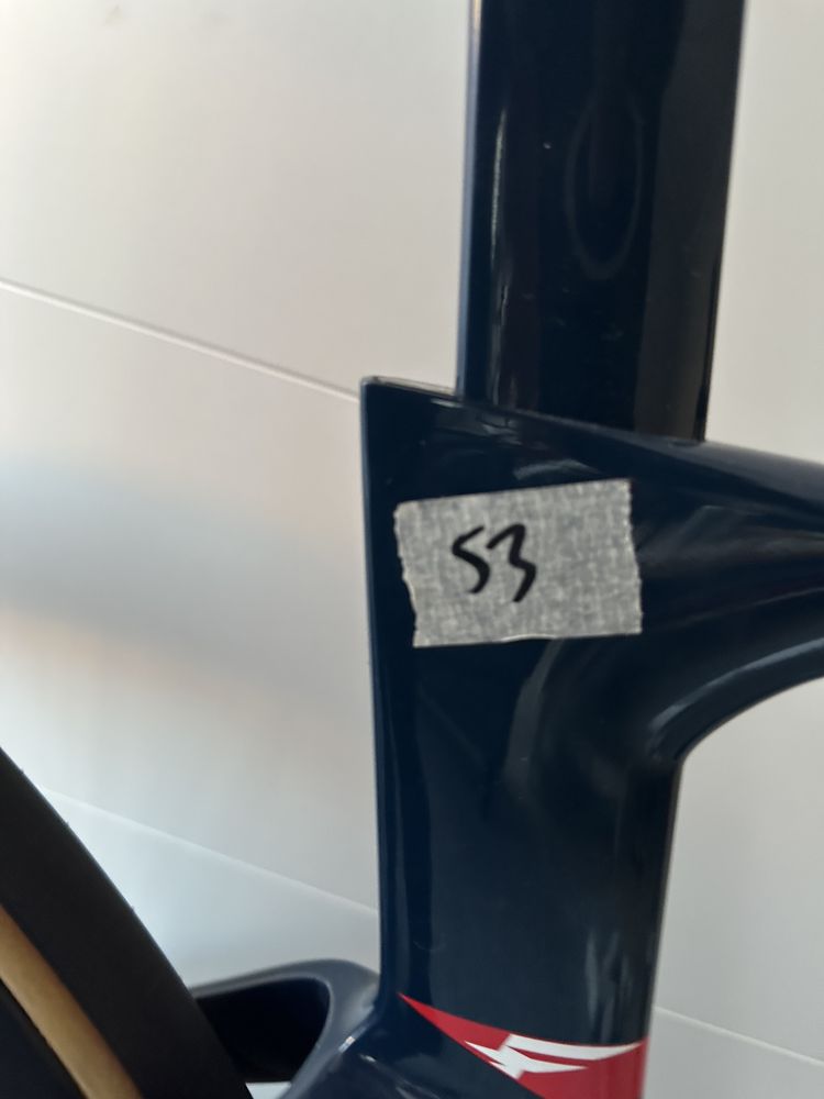 Pinarello dogma F ineos grenadiers