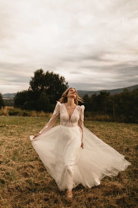 Suknia ślubna w stylu boho 38 M 178 cm