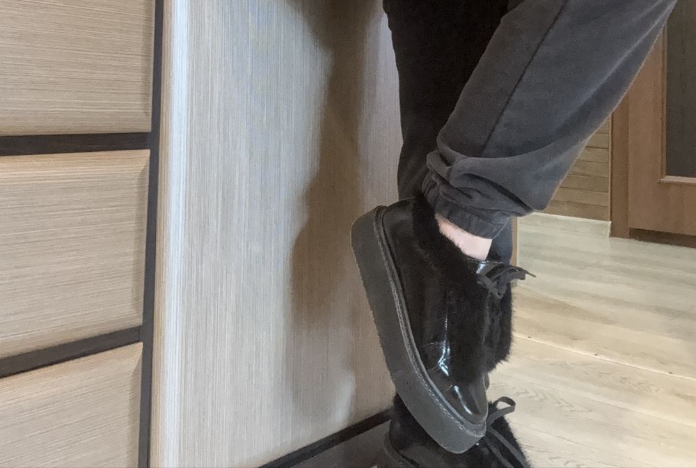 Продам теплі снікерси