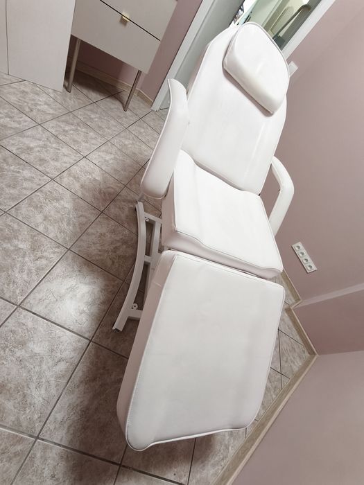 Pilne !!! Fotel kosmetyczny - 200 kg - biały

marki Physa