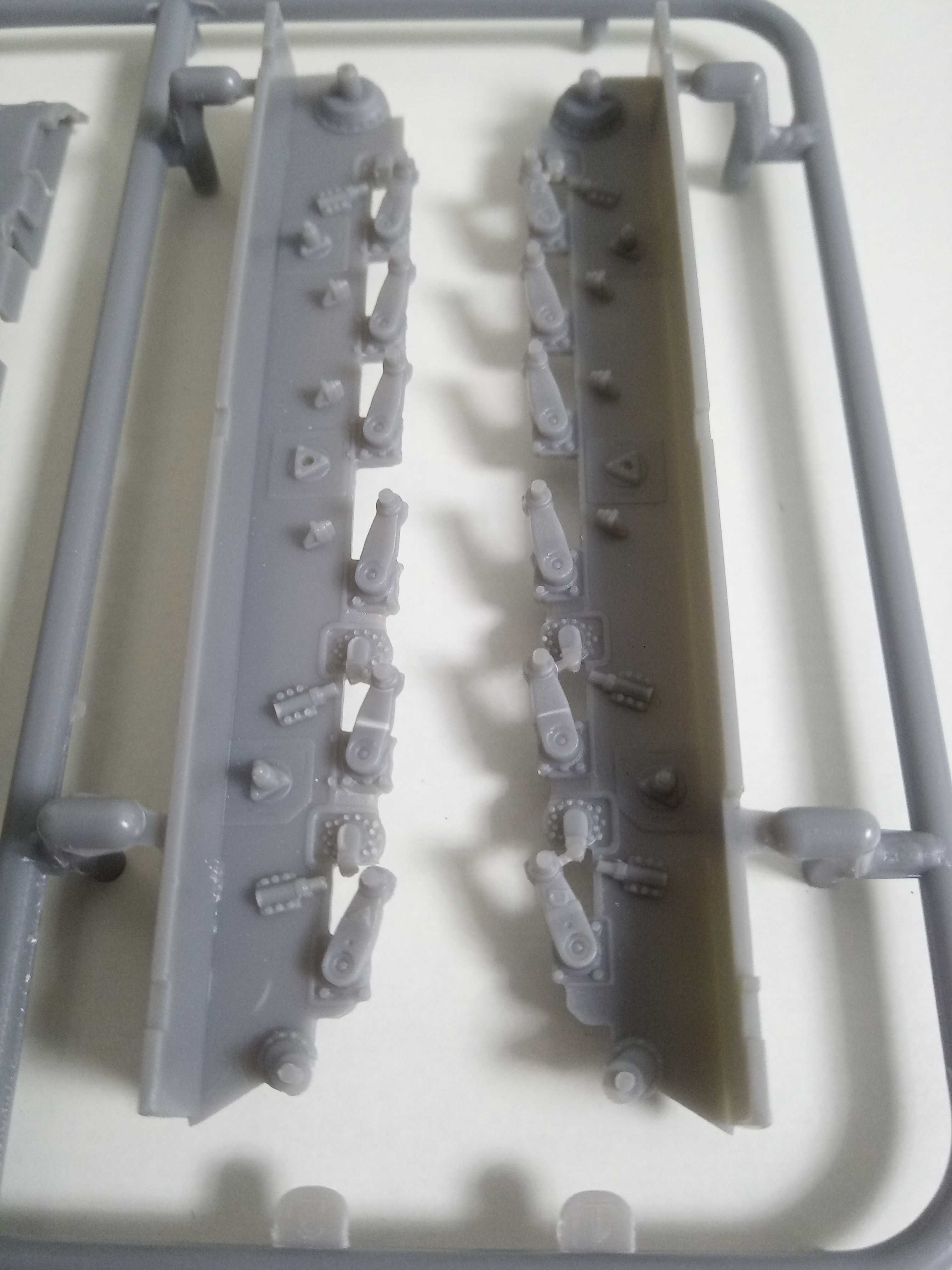 Сборная модель, танк PLA ZTQ 15 масштаб 1/72.