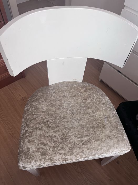 5 Cadeiras por colar