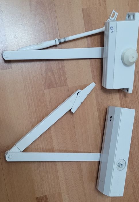 Дотягувач, доводчик білий, USK, G-U