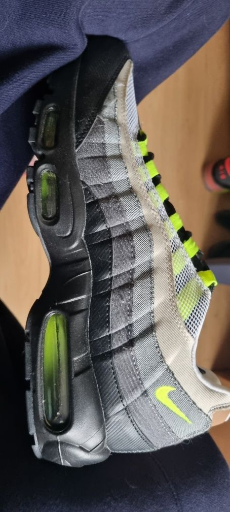 Nike air max 95 zrobione z kawałków materiału
