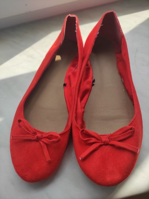 Czerwone neonowe baleriny H&M rozmiar 38 nubuk
