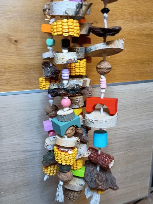 Duży Gryzak dla Papug – Ręcznie Robiony 75cm