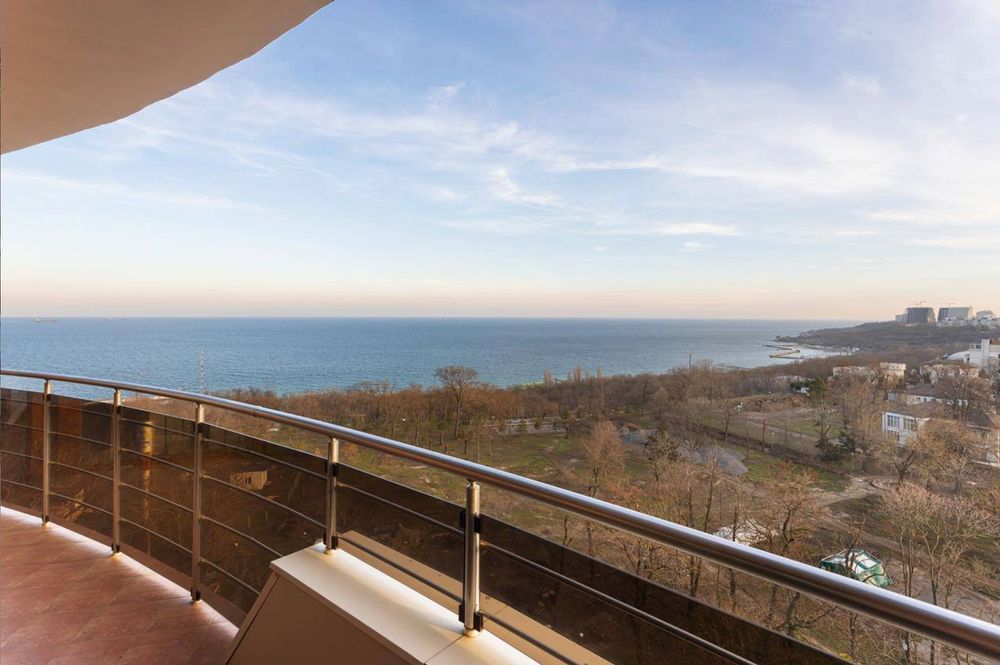 ЖК Ланжерон/3 комн с ремонтом и мебелью/178 метров/прямой вид моря!