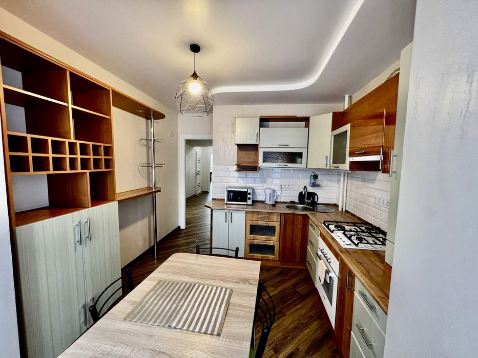 Подобово! Оренда квартири вул. Мельника 10 (центр)