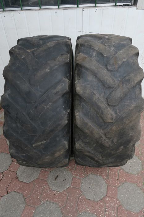 Opona używana 460/70R24(17.5R24) BKT RT747 (7.95/5.71 mm) | PARA