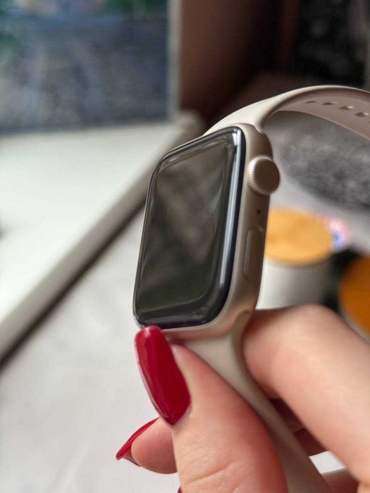 Apple Watch SE 2 (GPS), 40/44 мм — идеальное состояние