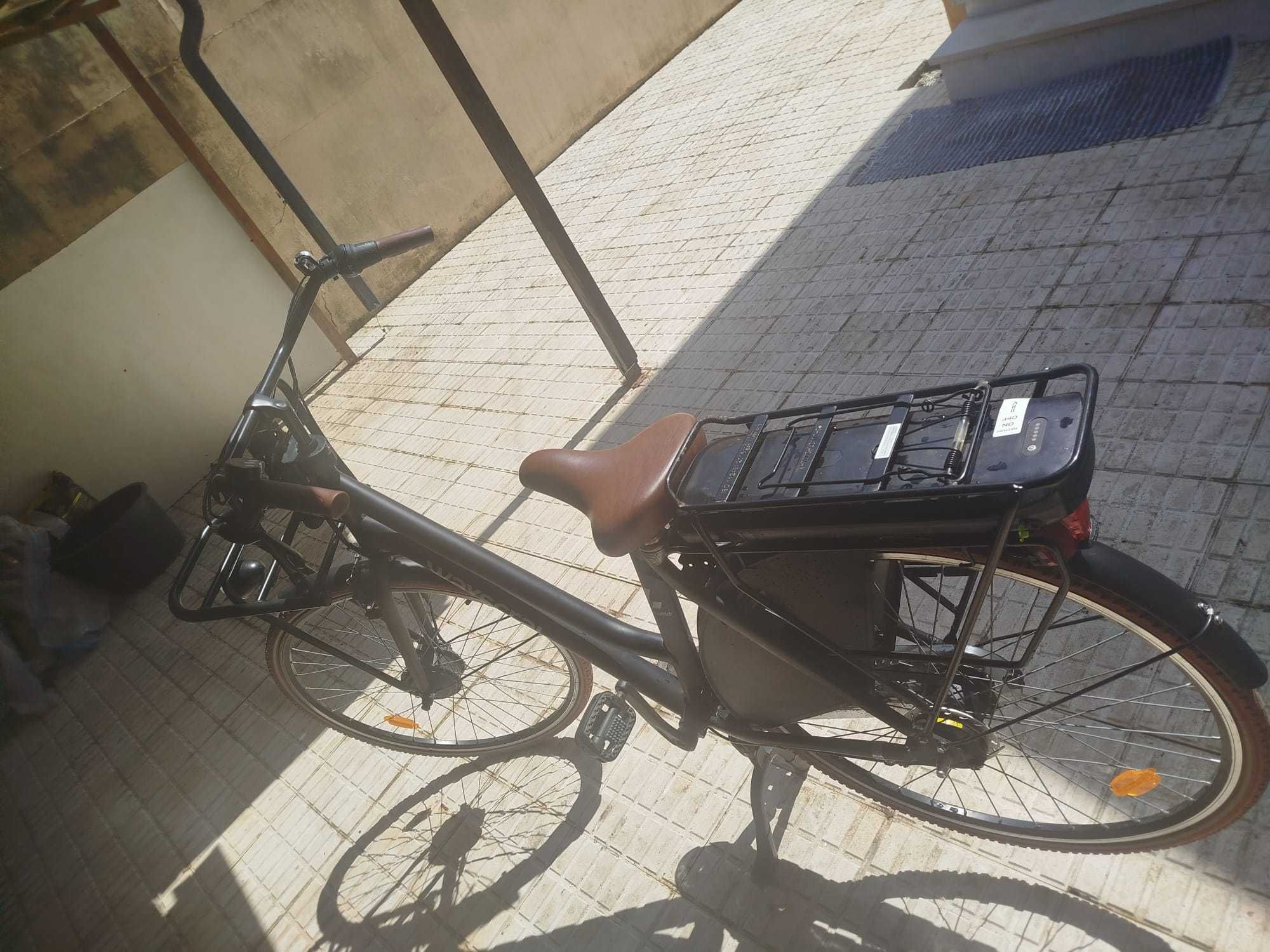 BICICLETA COM APOIO ELETRICO