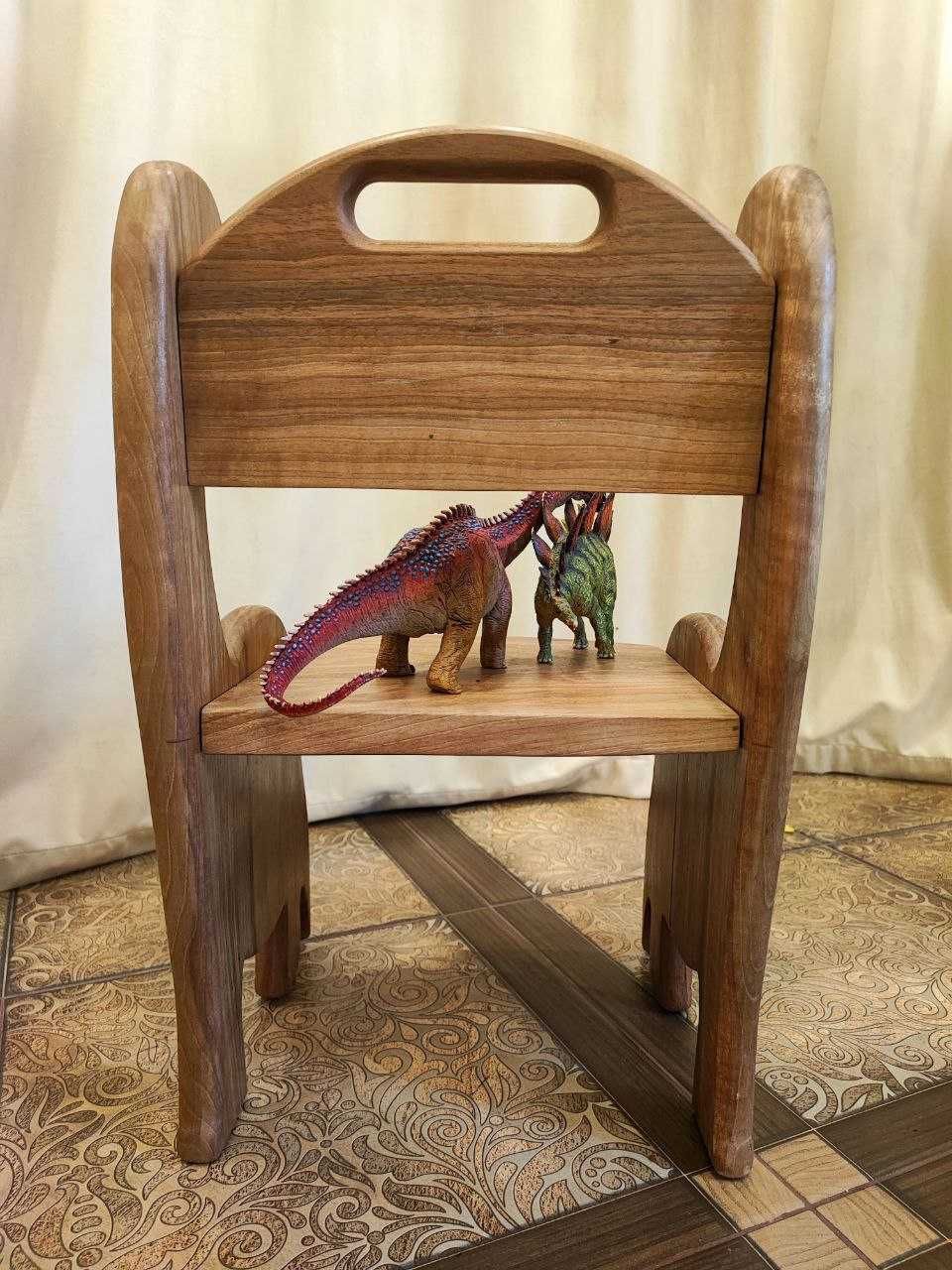 Деревянный детский стульчик Динозавр