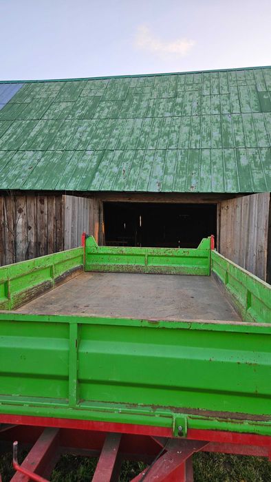 Przyczepa rolnicza wywrotka