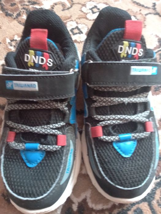 Кросівки р.32 (устілка 20,5 см) 230 грн.