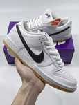 Buty Nike DunkLow White UnisexTrampki EU40