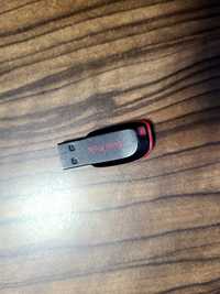 Продам оригинальную флешку Sandisk 32 gb