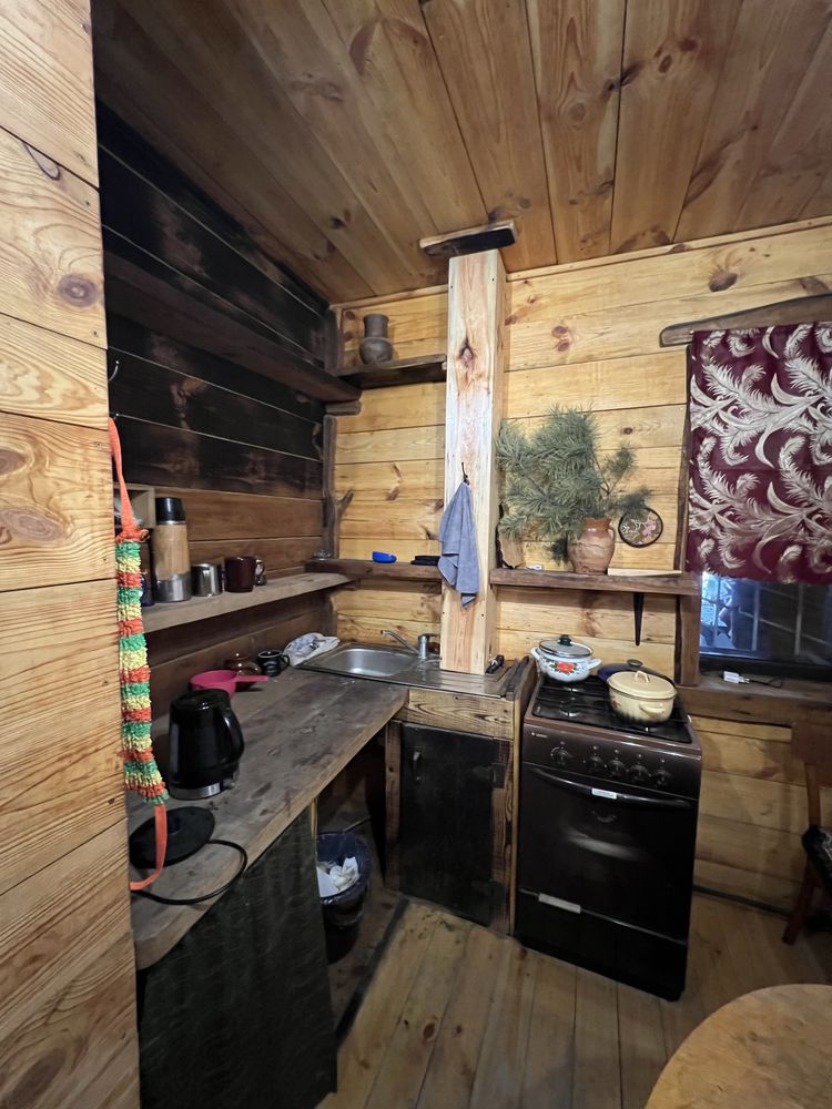 Продається екологічно чиста частина будинку. Житній ринок.
