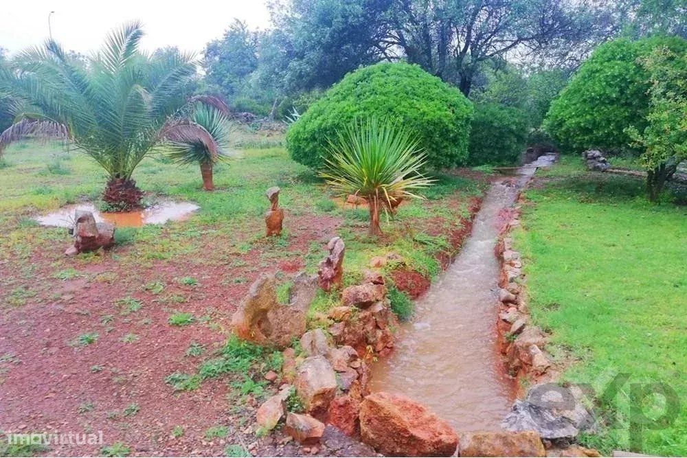 Vende-se Quinta em Santa Margarida