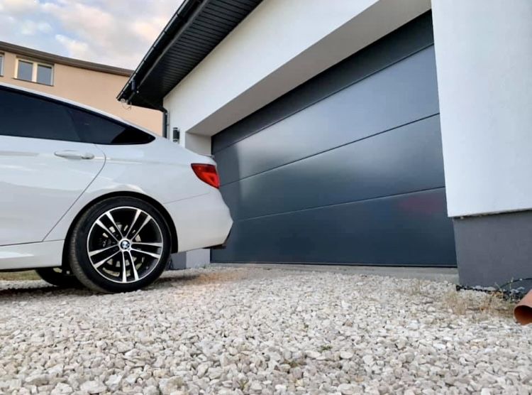 Zestaw kompletnej bramy segmentowej BRAMA SEGMENTOWA Brązowa 3,0x3,0