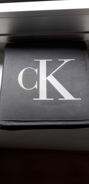 Porta CDs Da Marca CK
