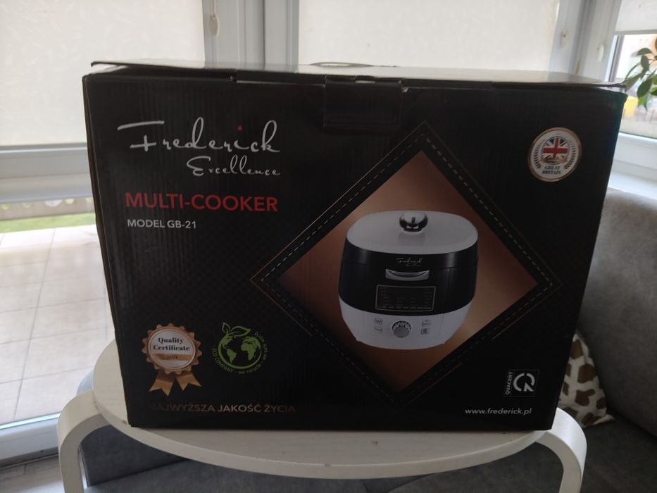 Sprzedam nowy multi-cooker