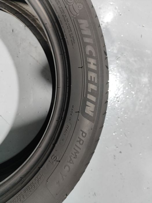 2 pneus semi novos 205-55R17 Michelin - Oferta dos Portes 120 Euros
