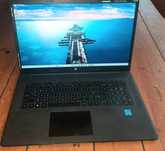 Wydajny laptop HP 17.3" z procesorem Intel Gold i 16GB RAM