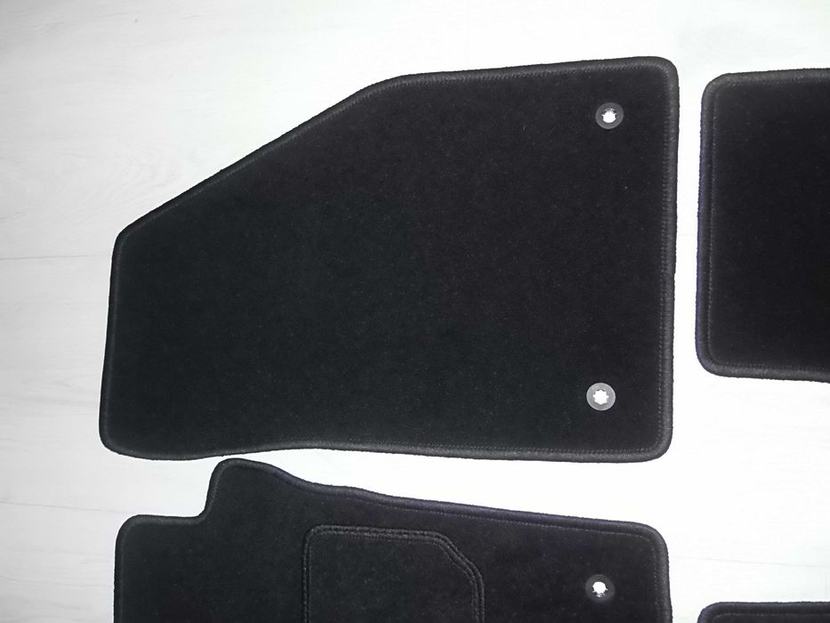 Dywaniki Welurowe VOLVO V50 S40 Rok 04-12 Idealnie Dopasowane STOPERY