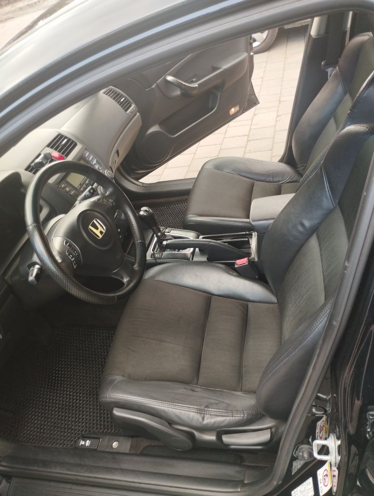 Honda accord 2007 р. 5000 тис.