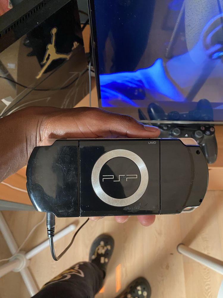 Psp com pouco tempo de uso pronta a usae