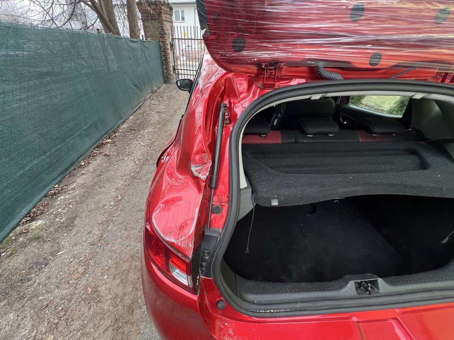 Renault Clio 1.2 B  84300 tyś