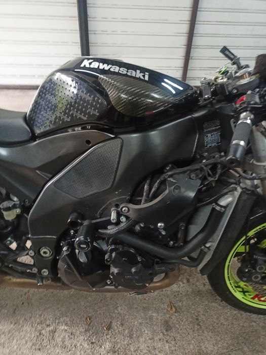Kawasaki Ninja zx10r 08-10 Rama motocykl na części
