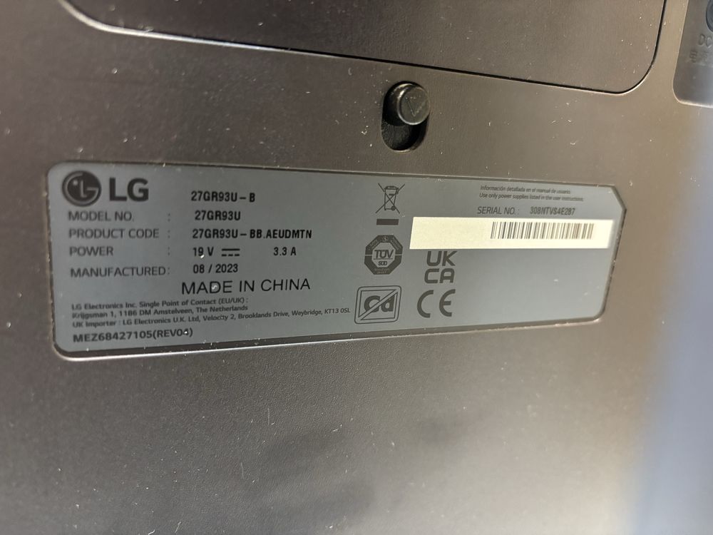 Monitor LG UltraGear 27GR93U-B – 4K, 144 Hz, jak nowy!