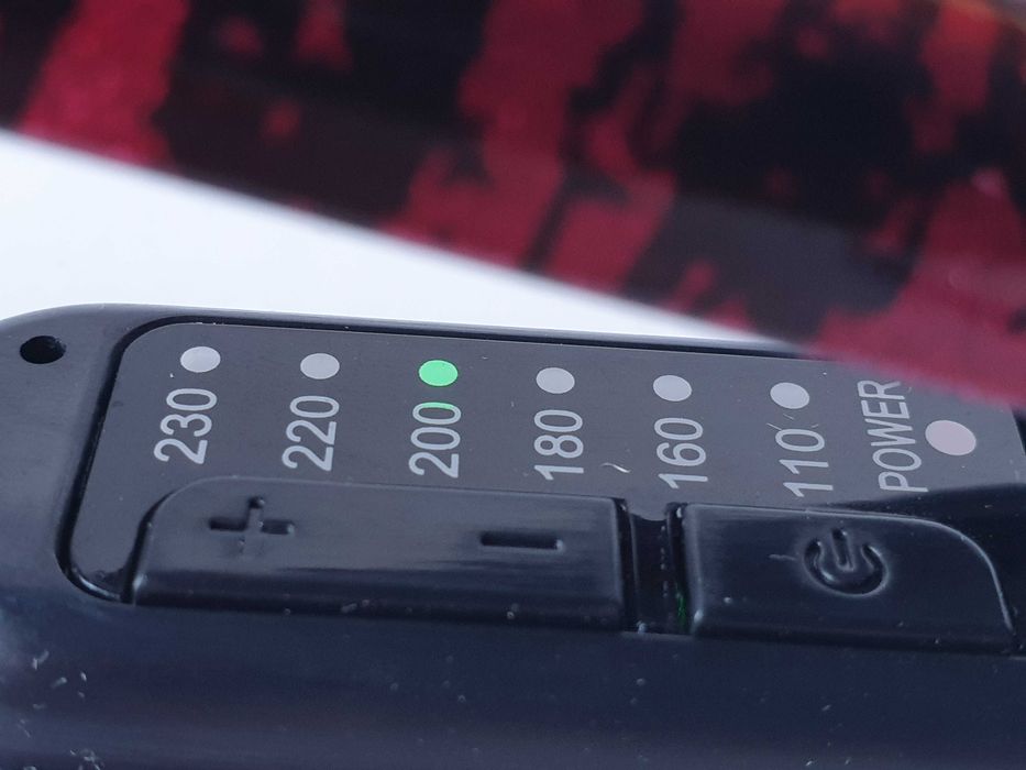 Плойка випрямляч REBEL Hair Collection SUK 215