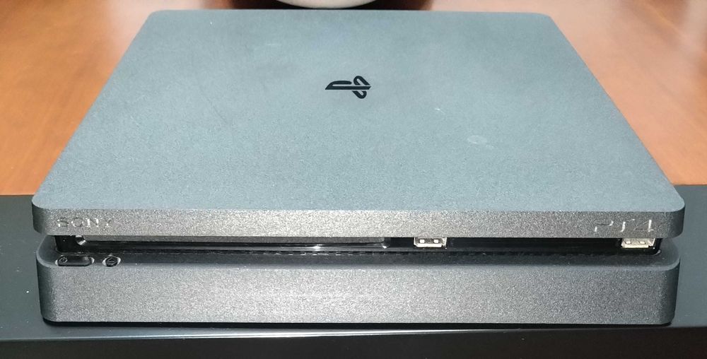 PlayStation 4 quase nova