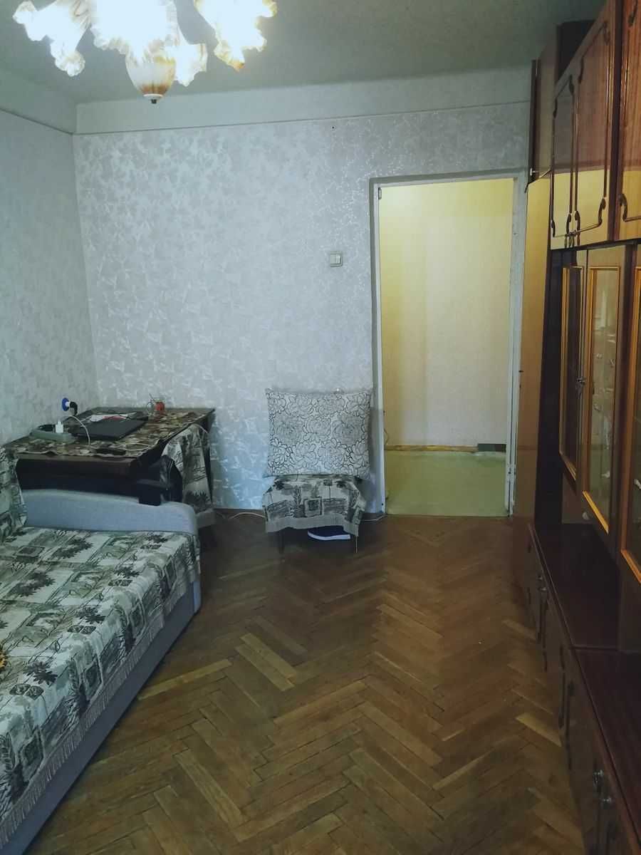 Продам 2к квартиру возле м Лівобережна під ремонт, ул. П. Куліша, 9