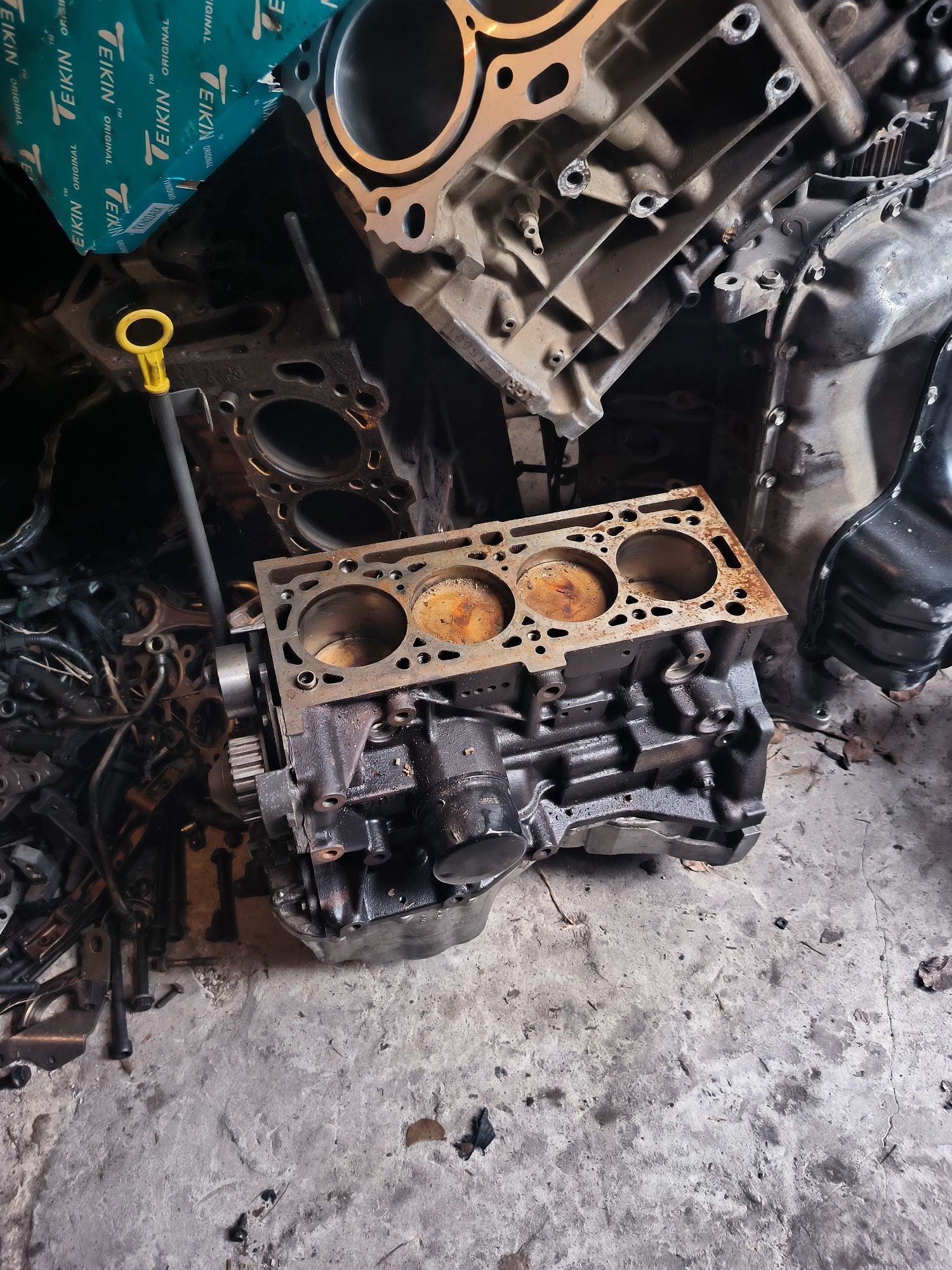 Двигатель блок головка коленвала K7J 1.4 Renault Clio