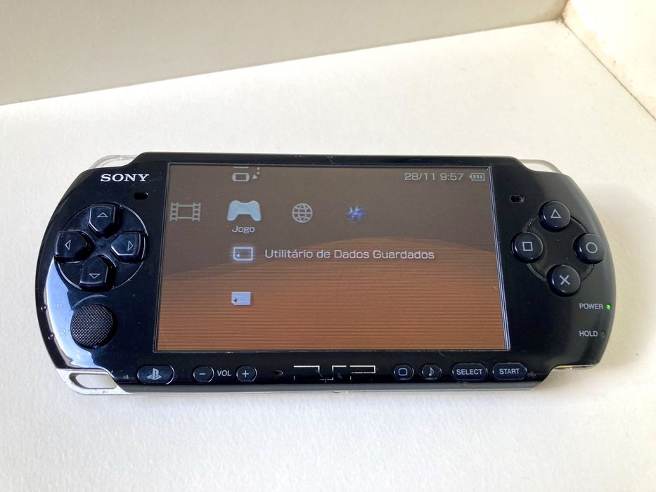 PSP 3004 + 5500 Jogos (Cartão 64GB) + Carregador