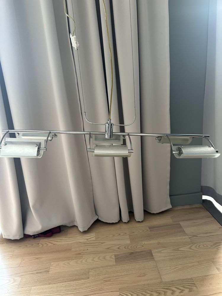 Nowoczesna lampa do jadalni