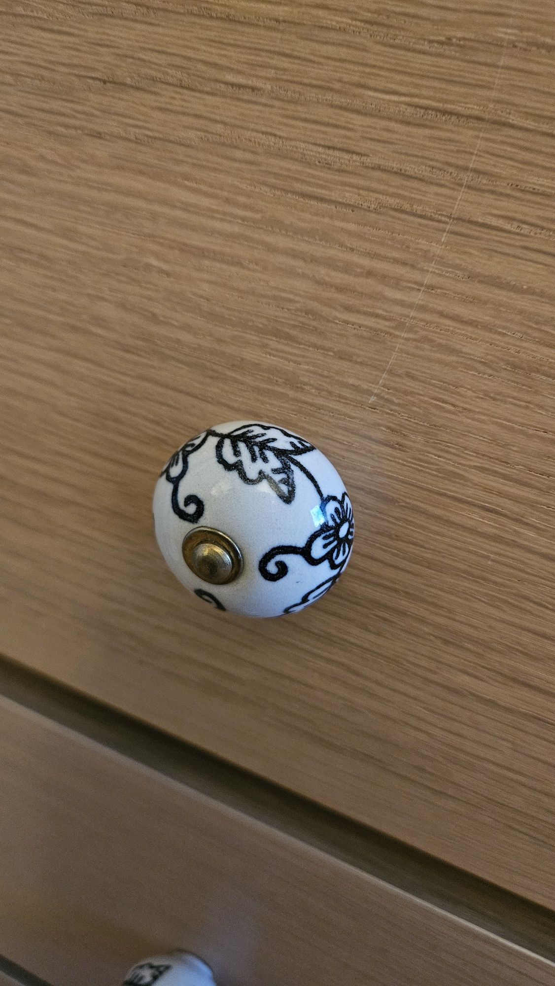 Komoda Ikea Malm z oryginalnymi gałkami